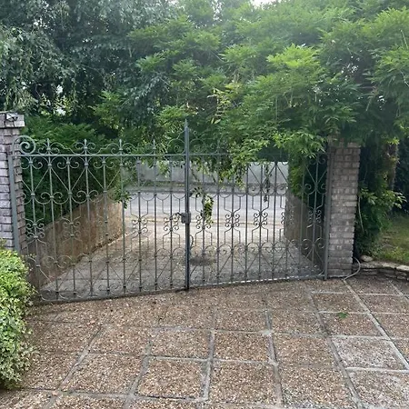 Maison Village De Bigorre شقة Ossun